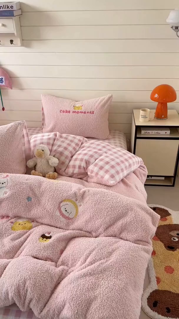 91家纺网 家纺一手货源 找家纺 柚子YOUTH 2025新款双面泰迪绒毛巾绣四件套 甜甜圈