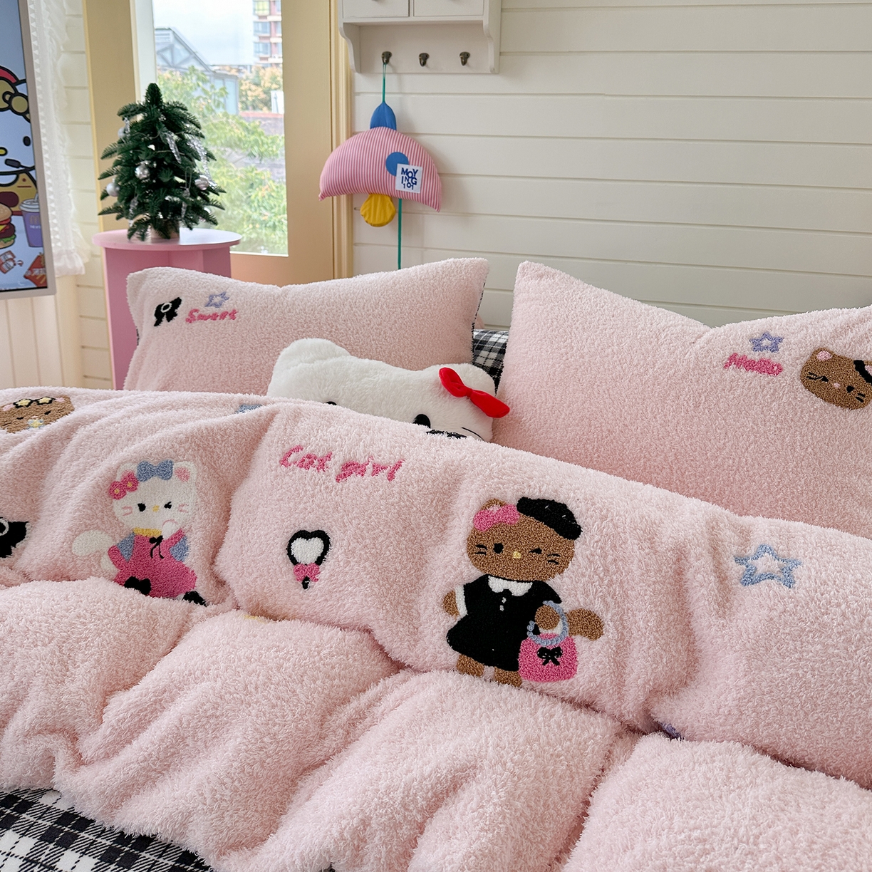 91家纺网 家纺一手货源 找家纺 柚子YOUTH 2025新款双面泰迪绒毛巾绣四件套 甜酷KT