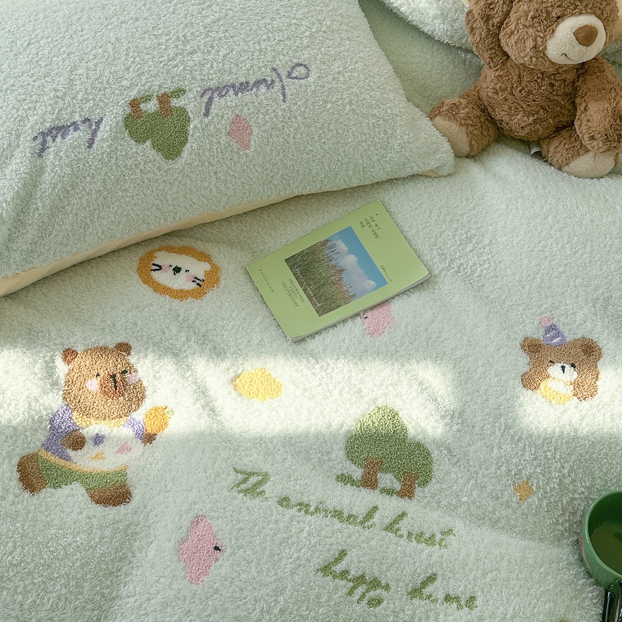 91家纺网 家纺一手货源 找家纺 柚子YOUTH 2025新款双面泰迪绒毛巾绣四件套 森林聚会