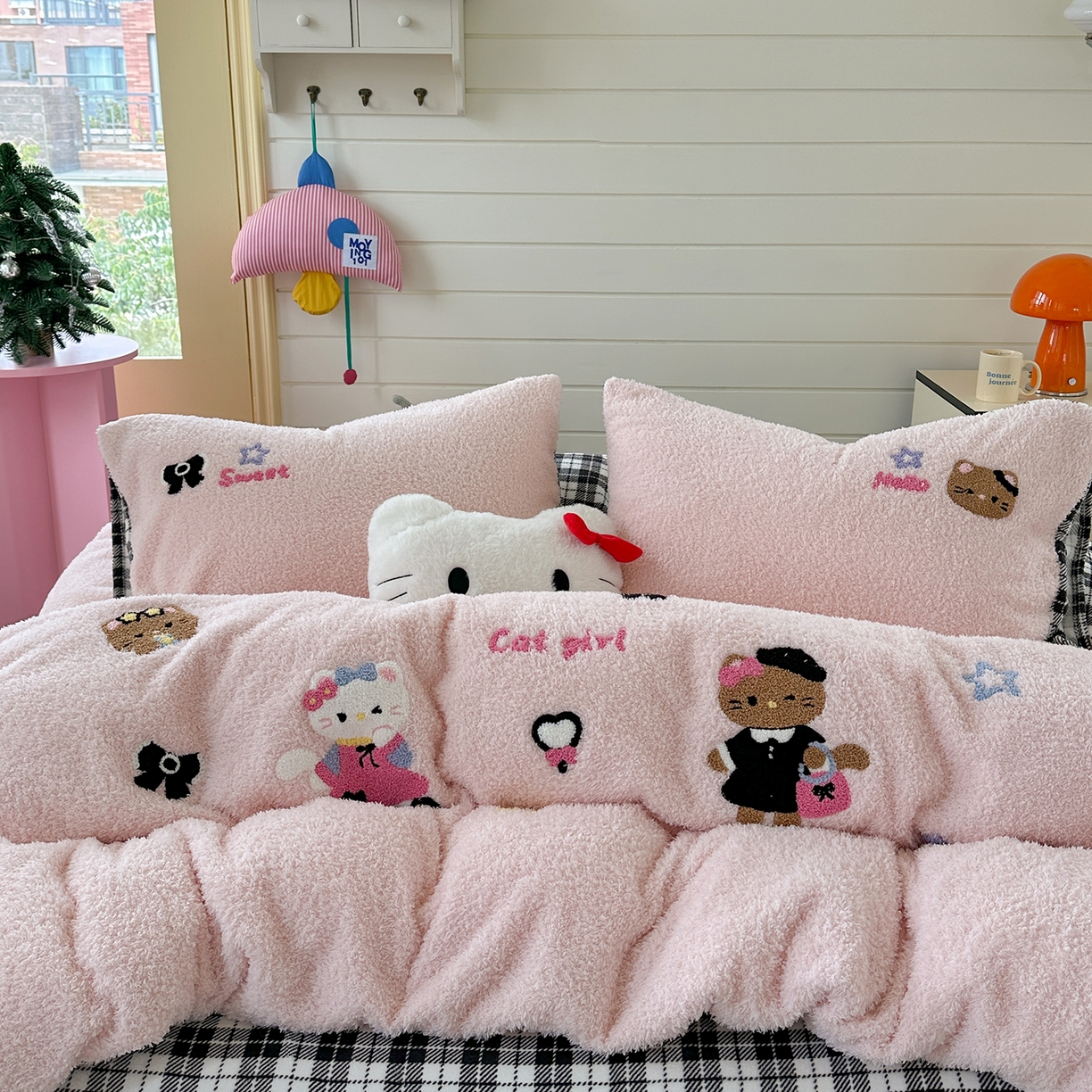 91家纺网 家纺一手货源 找家纺 柚子YOUTH 2025新款双面泰迪绒毛巾绣四件套 甜酷KT