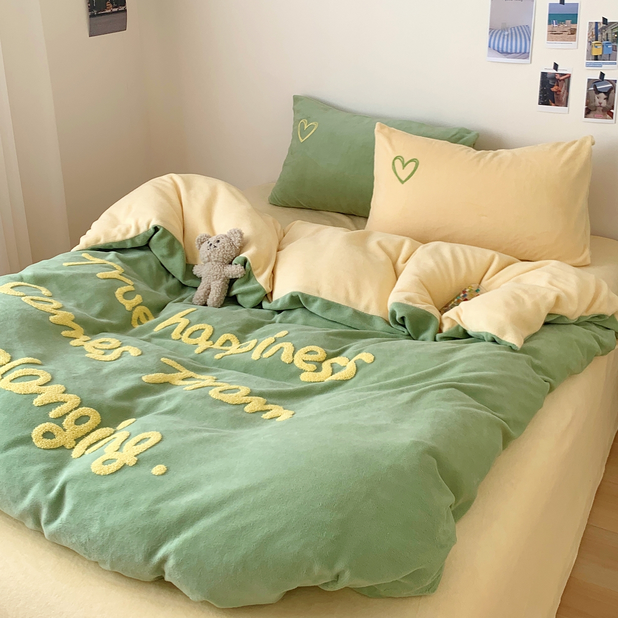 91家纺网 家纺一手货源 找家纺 桃喜 2025新款韩系纯色200g牛奶绒柔软毛巾绣刺绣四件套 牛油果绿