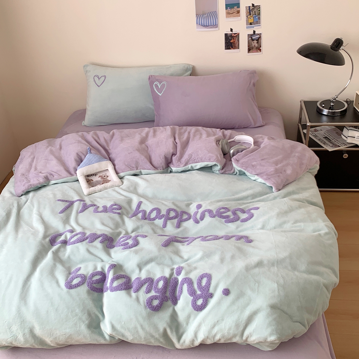 91家纺网 家纺一手货源 找家纺 桃喜 2025新款韩系纯色200g牛奶绒柔软毛巾绣刺绣四件套 格调紫