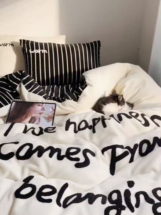 91家纺网 家纺一手货源 找家纺 桃喜 2025新款韩系纯色200g牛奶绒柔软毛巾绣刺绣四件套 白色