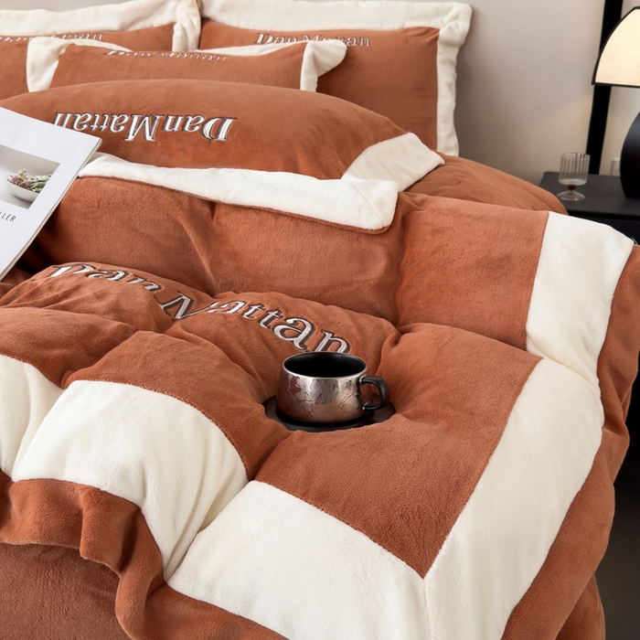 91家纺网 家纺一手货源 找家纺 苏木年华 2025新款230克高克重牛奶绒绣花四件套系列-曼德拉 曼德拉-橙色