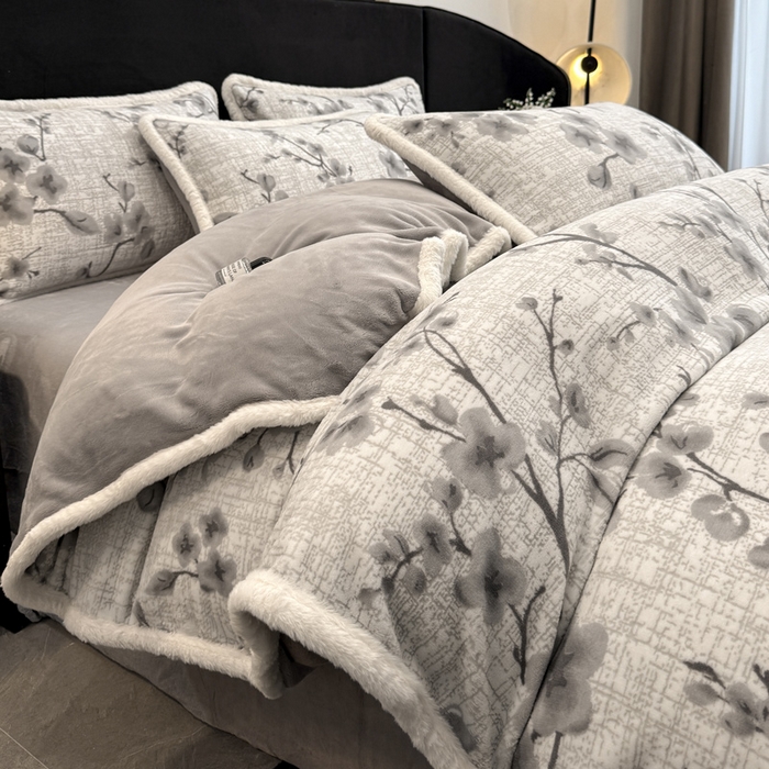 91家纺网 家纺一手货源 找家纺 （总）如一 2025新款立体雕花牛奶绒兔毛包边四件套