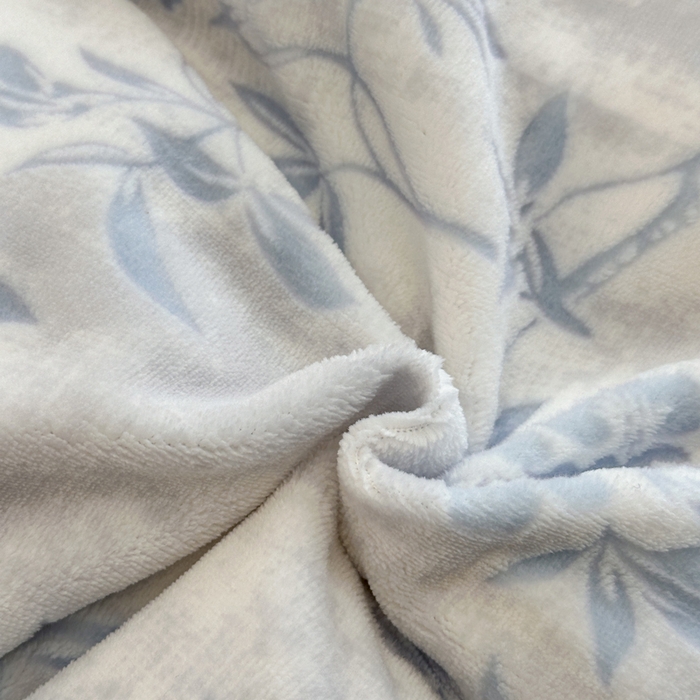 91家纺网 家纺一手货源 找家纺 如一 2025新款立体雕花牛奶绒兔毛包边四件套 花枝-蓝