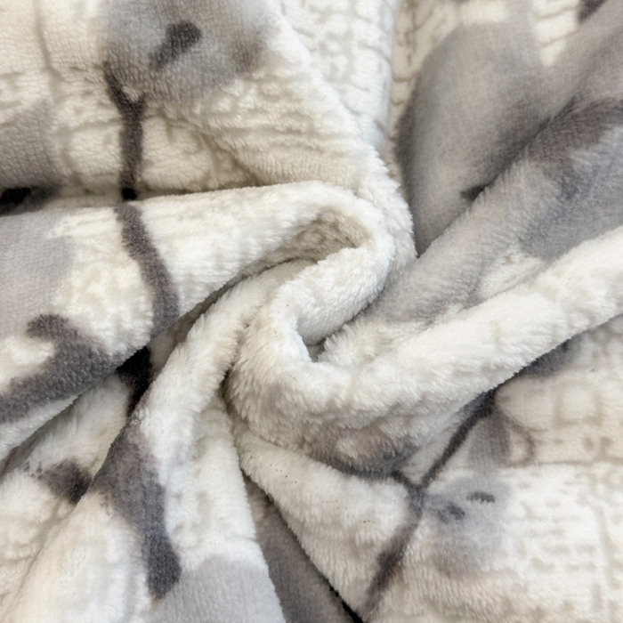 91家纺网 家纺一手货源 找家纺 如一 2025新款立体雕花牛奶绒兔毛包边四件套 陌语-灰