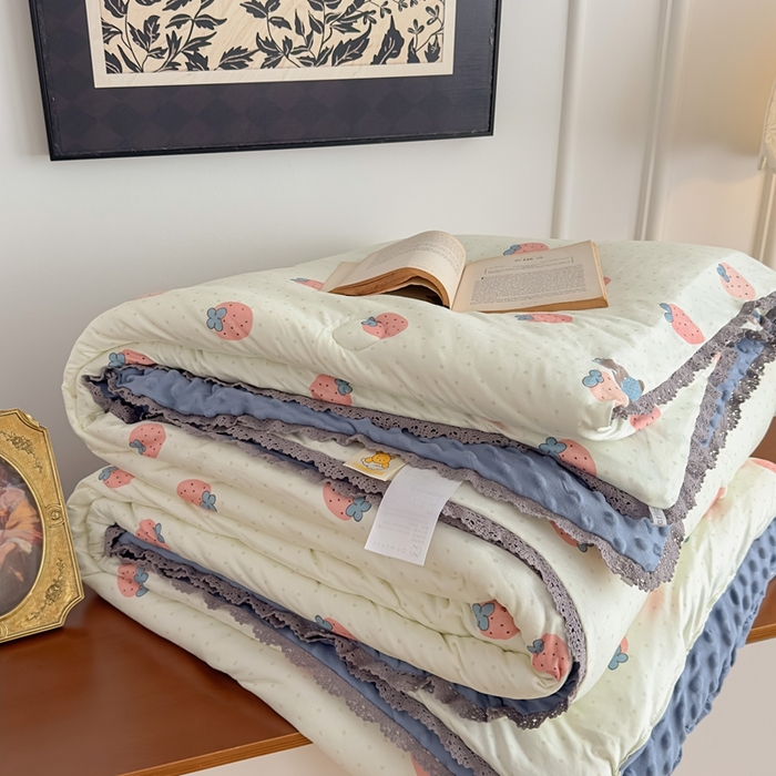 91家纺网 家纺一手货源 找家纺 （总）花满路 2025新款亲肤柔软卡通系列豆豆被子被芯