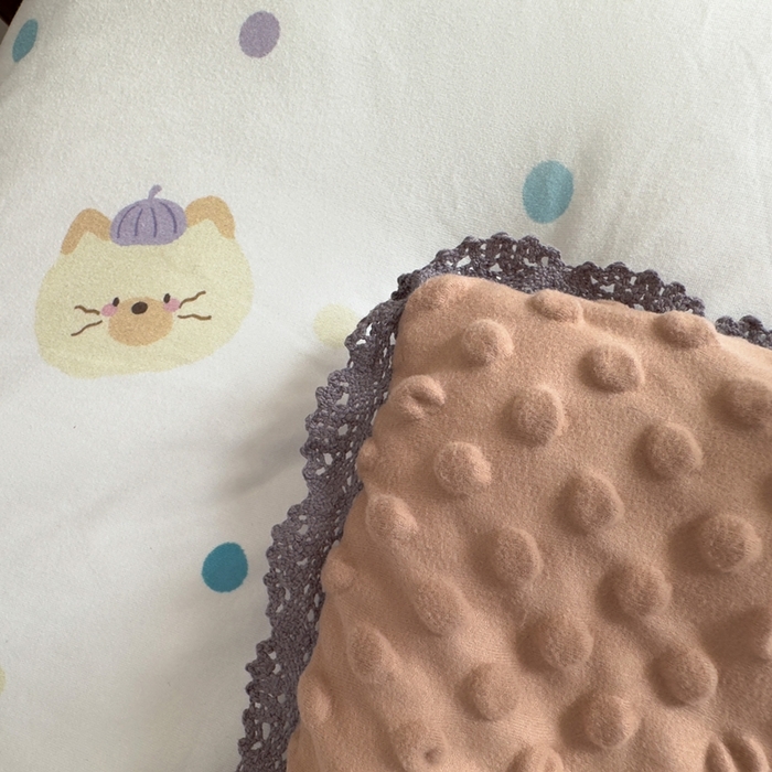 91家纺网 家纺一手货源 找家纺 花满路 2025新款亲肤柔软卡通系列豆豆被子被芯 可爱熊