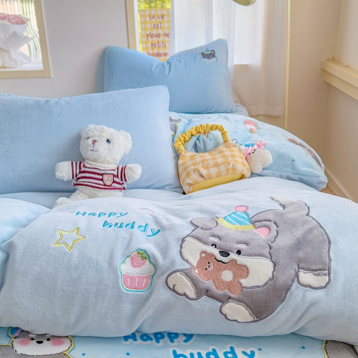 91家纺网 家纺一手货源 找家纺 （总）梦舒阳家纺 2025贴布绣牛奶绒四件套可爱卡通牛奶绒刺绣四件套量大优惠