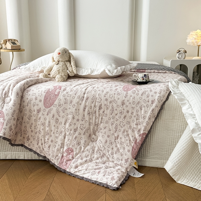 91家纺网 家纺一手货源 找家纺 花满路 2025新款亲肤柔软卡通系列豆豆被子被芯 小兔森林