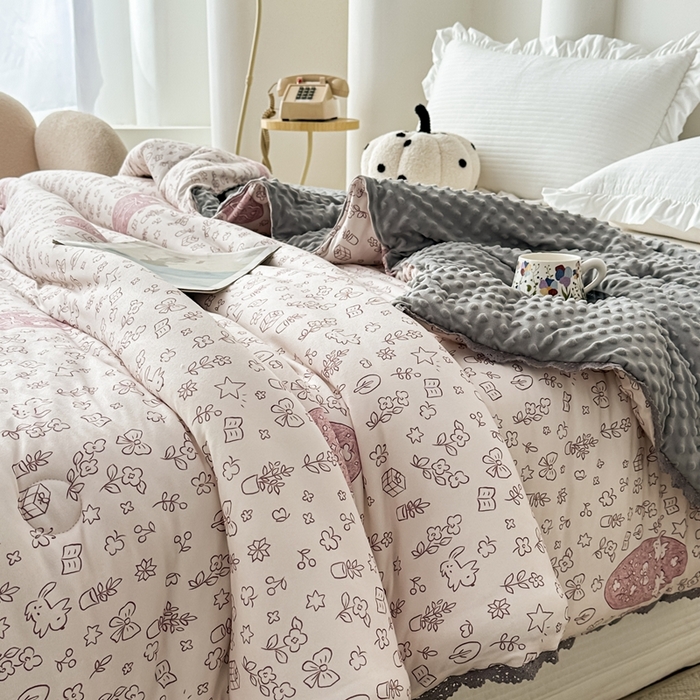 91家纺网 家纺一手货源 找家纺 花满路 2025新款亲肤柔软卡通系列豆豆被子被芯 小兔森林