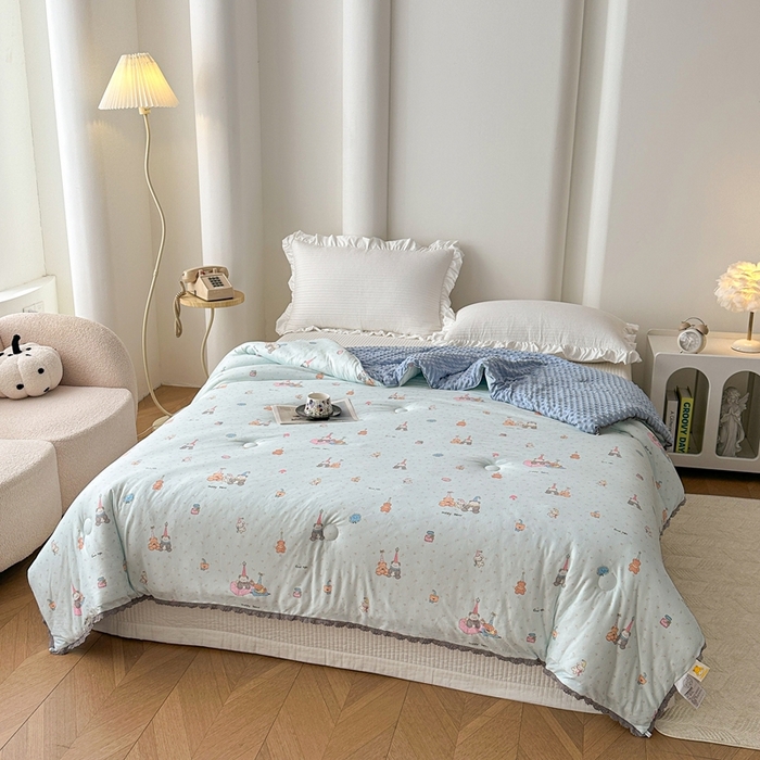 91家纺网 家纺一手货源 找家纺 花满路 2025新款亲肤柔软卡通系列豆豆被子被芯 童话小熊