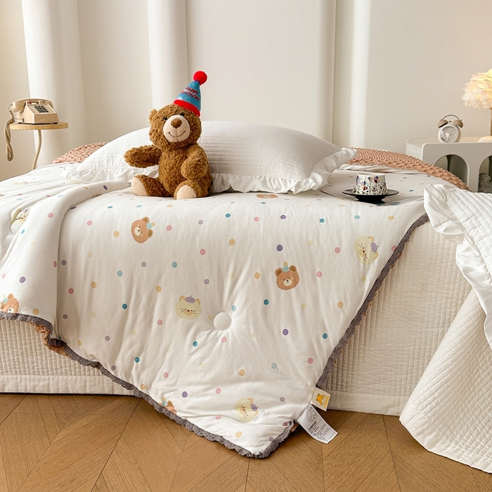 91家纺网 家纺一手货源 找家纺 花满路 2025新款亲肤柔软卡通系列豆豆被子被芯 可爱熊