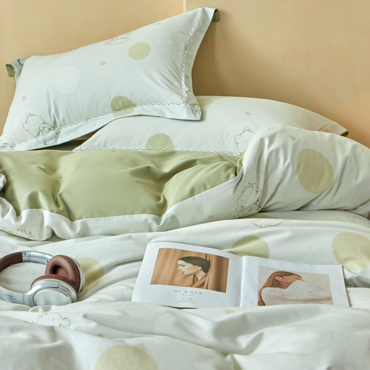 91家纺网 家纺一手货源 找家纺 洺兰家居 2025年新款秋冬加厚全棉磨毛四件套纯棉生态磨毛印花套件 星空小熊-绿