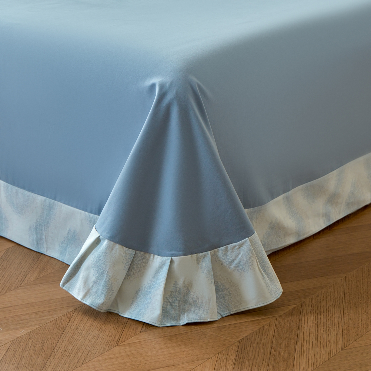 91家纺网 家纺一手货源 找家纺 洺兰家居 2025年新款秋冬加厚全棉磨毛四件套纯棉生态磨毛印花套件 雾里看花-蓝