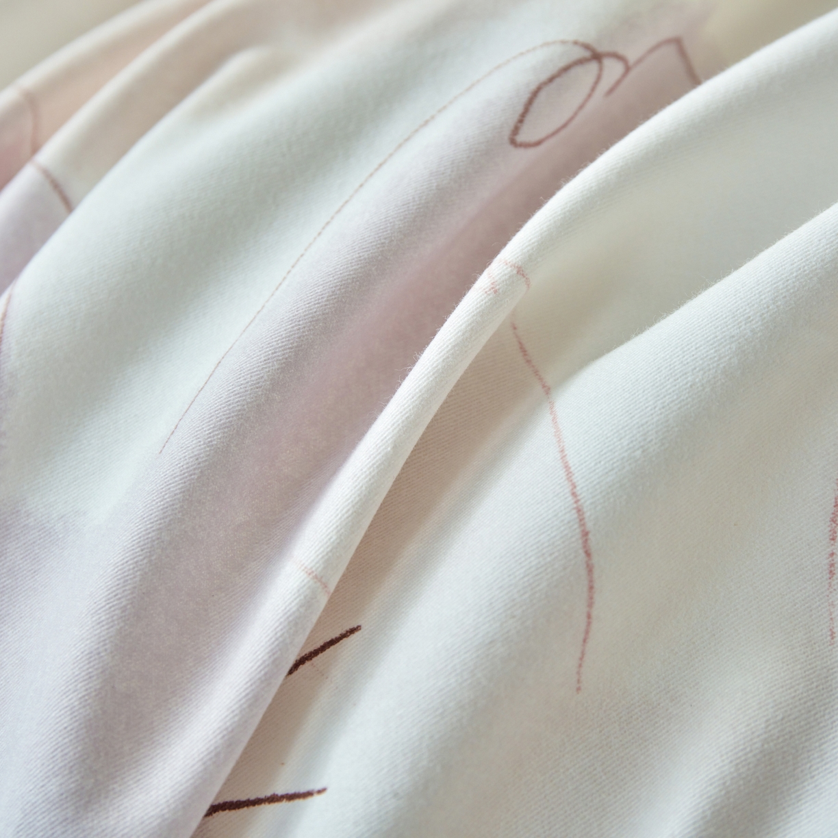 91家纺网 家纺一手货源 找家纺 洺兰家居 2025年新款秋冬加厚全棉磨毛四件套纯棉生态磨毛印花套件 萌萌兔-粉