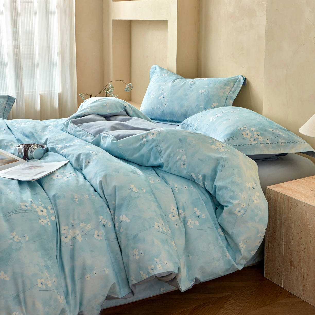91家纺网 家纺一手货源 找家纺 洺兰家居 2025年新款秋冬加厚全棉磨毛四件套纯棉生态磨毛印花套件 粉黛轻妆-蓝
