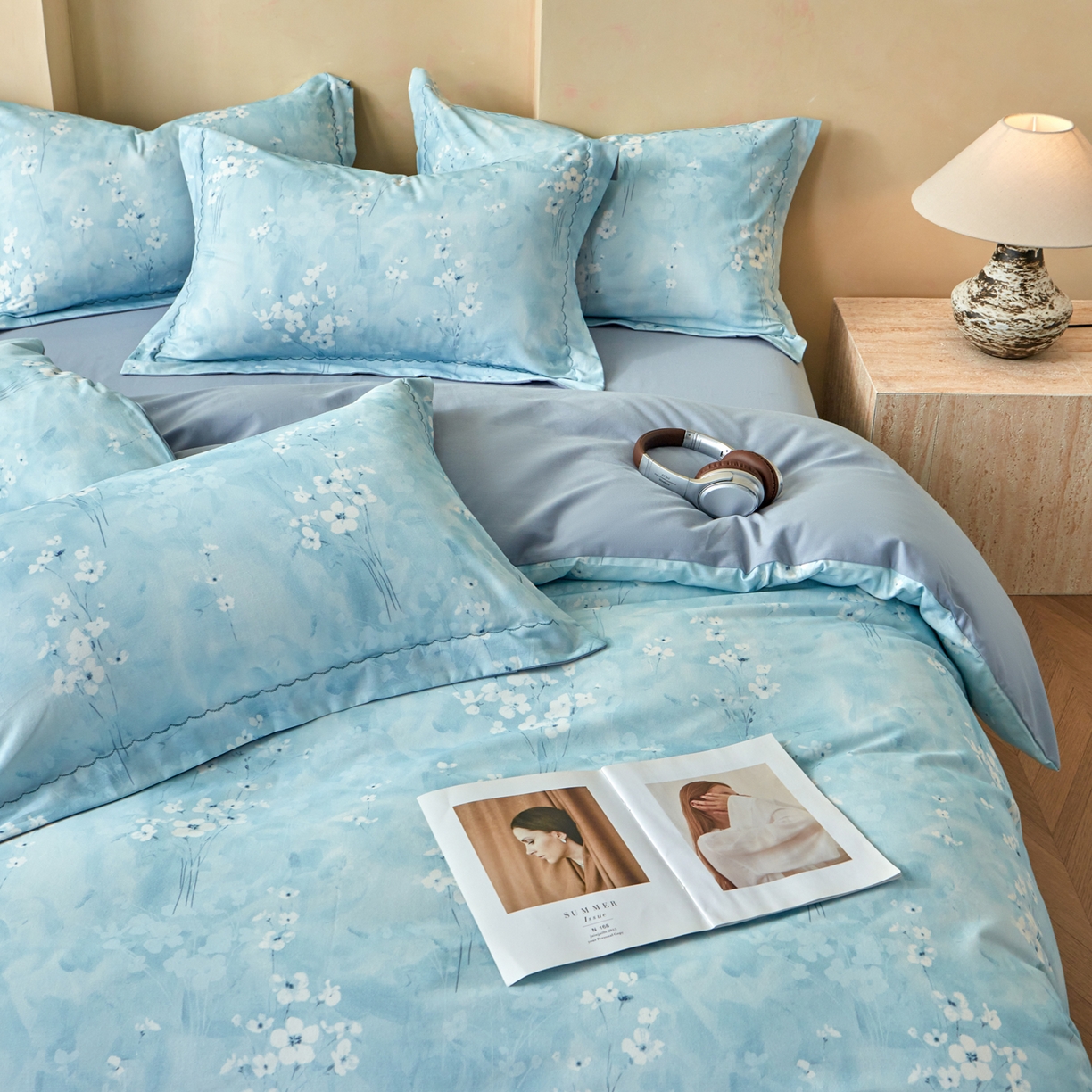 91家纺网 家纺一手货源 找家纺 洺兰家居 2025年新款秋冬加厚全棉磨毛四件套纯棉生态磨毛印花套件 粉黛轻妆-蓝