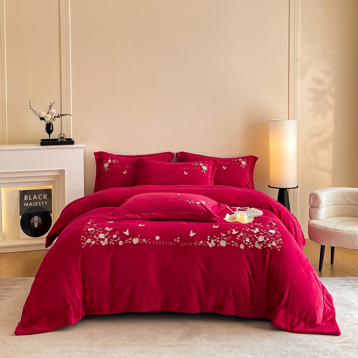 新方向 2025新款全消光A类刺绣牛奶绒四件套-婚庆红色系列 浮生若梦-洋酒红