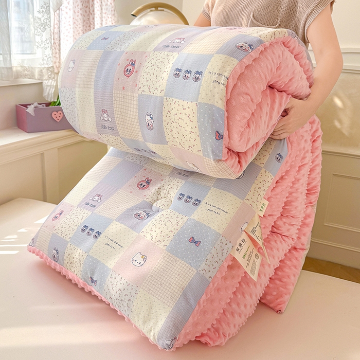 91家纺网 家纺一手货源 找家纺 好梦来家纺（原锦茂家纺） 2025新款水洗高克重双层纱豆豆被子加厚保暖被芯春秋被冬被 奇幻之旅