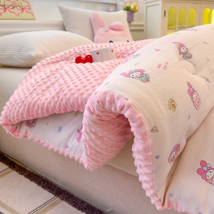 91家纺网 家纺一手货源 找家纺 好梦来家纺 2025新款水洗高克重双层纱豆豆被子加厚保暖被芯春秋被冬被