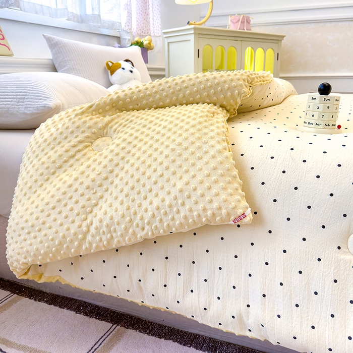 91家纺网 家纺一手货源 找家纺 好梦来家纺（原锦茂家纺） 2025新款水洗高克重双层纱豆豆被子加厚保暖被芯春秋被冬被 波点世界