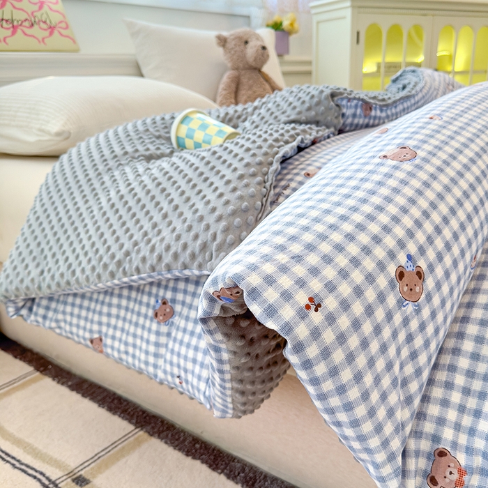 91家纺网 家纺一手货源 找家纺 好梦来家纺（原锦茂家纺） 2025新款水洗高克重双层纱豆豆被子加厚保暖被芯春秋被冬被 格子熊