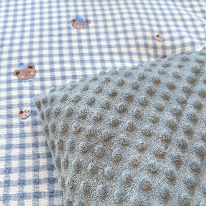 91家纺网 家纺一手货源 找家纺 好梦来家纺（原锦茂家纺） 2025新款水洗高克重双层纱豆豆被子加厚保暖被芯春秋被冬被 格子熊