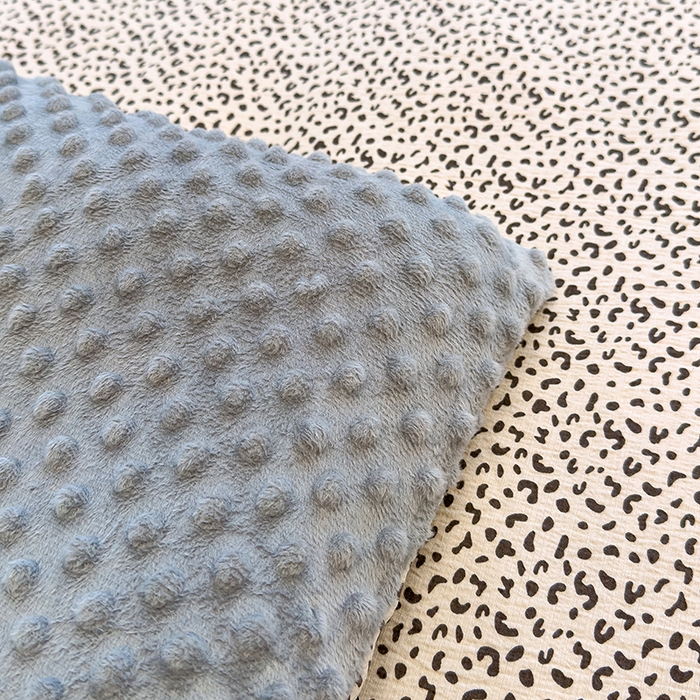 91家纺网 家纺一手货源 找家纺 好梦来家纺（原锦茂家纺） 2025新款水洗高克重双层纱豆豆被子加厚保暖被芯春秋被冬被 灰豹纹