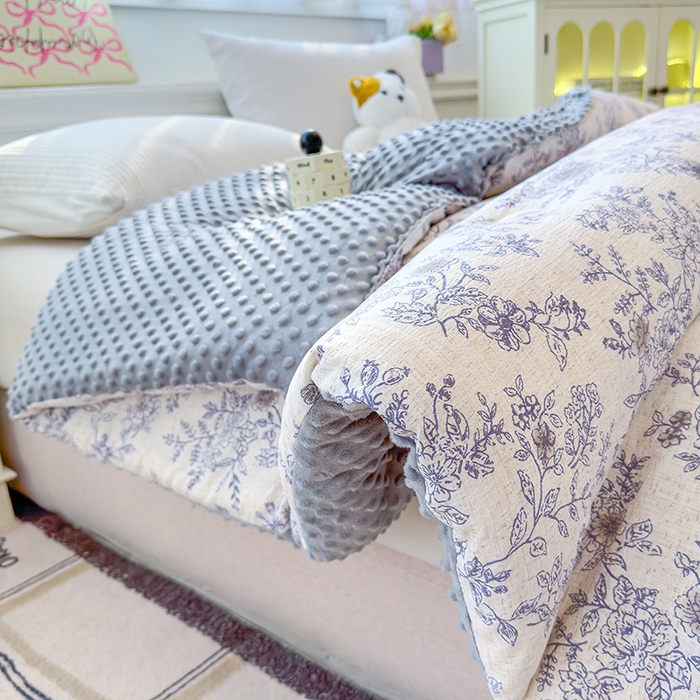 91家纺网 家纺一手货源 找家纺 好梦来家纺（原锦茂家纺） 2025新款水洗高克重双层纱豆豆被子加厚保暖被芯春秋被冬被 秘境