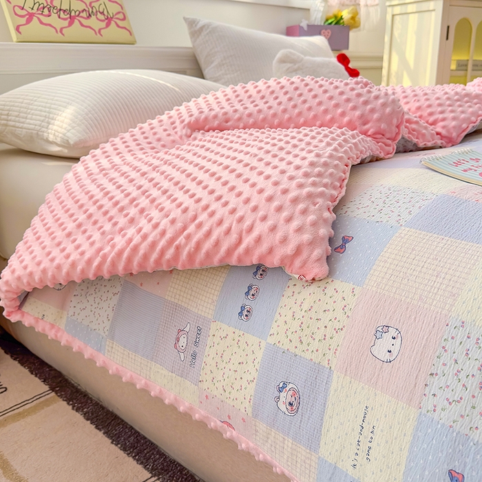 91家纺网 家纺一手货源 找家纺 好梦来家纺（原锦茂家纺） 2025新款水洗高克重双层纱豆豆被子加厚保暖被芯春秋被冬被 奇幻之旅