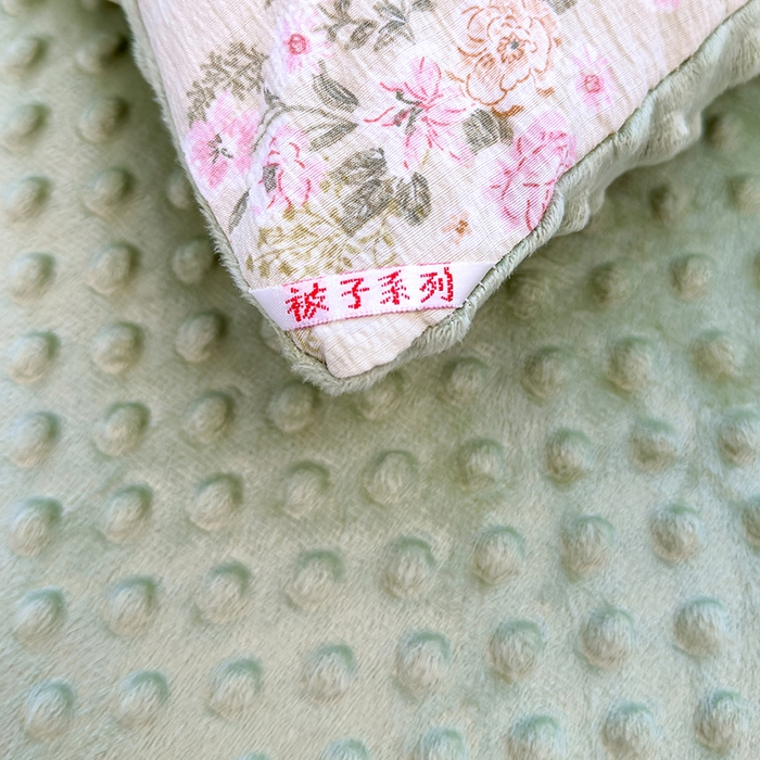 91家纺网 家纺一手货源 找家纺 好梦来家纺（原锦茂家纺） 2025新款水洗高克重双层纱豆豆被子加厚保暖被芯春秋被冬被 蔷薇之恋-绿
