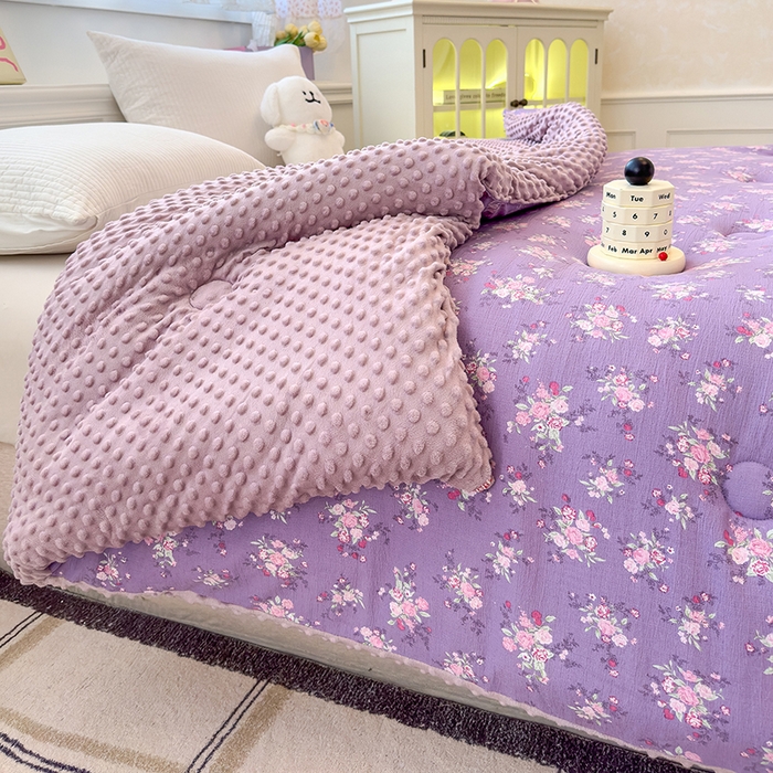 91家纺网 家纺一手货源 找家纺 好梦来家纺（原锦茂家纺） 2025新款水洗高克重双层纱豆豆被子加厚保暖被芯春秋被冬被 蔷薇之恋-紫