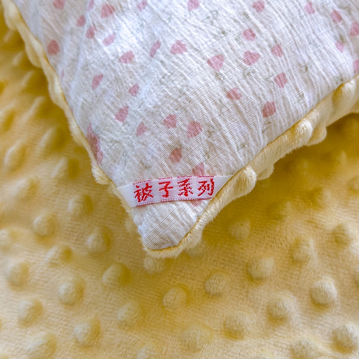 91家纺网 家纺一手货源 找家纺 好梦来家纺（原锦茂家纺） 2025新款水洗高克重双层纱豆豆被子加厚保暖被芯春秋被冬被 小女孩