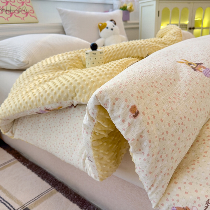 91家纺网 家纺一手货源 找家纺 好梦来家纺（原锦茂家纺） 2025新款水洗高克重双层纱豆豆被子加厚保暖被芯春秋被冬被 小女孩