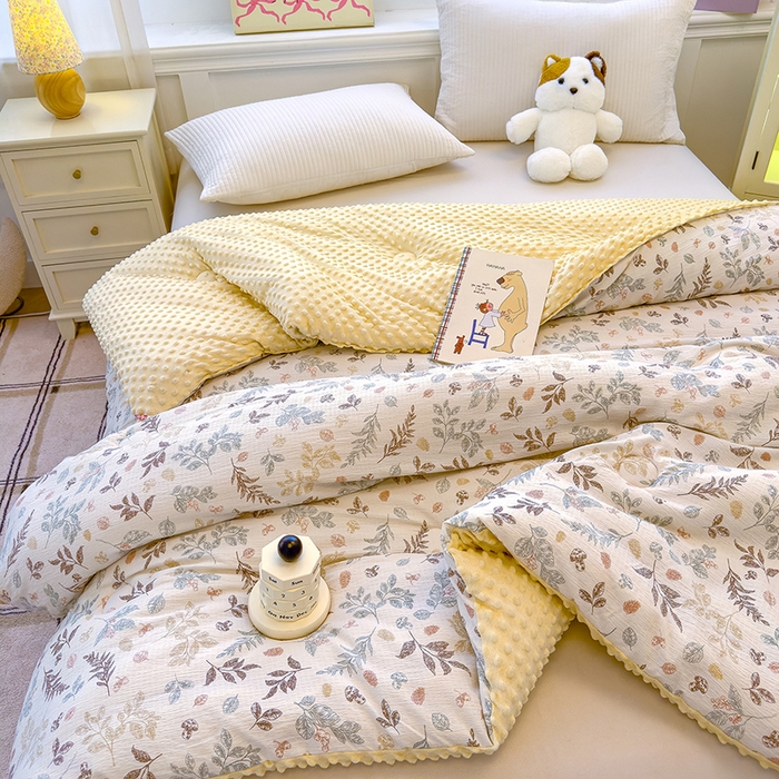 91家纺网 家纺一手货源 找家纺 好梦来家纺（原锦茂家纺） 2025新款水洗高克重双层纱豆豆被子加厚保暖被芯春秋被冬被 叶叶相恋