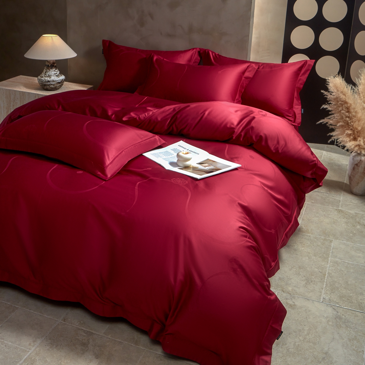 91家纺网 家纺一手货源 找家纺 （总）洺兰家居 2025新款新疆长绒棉纯棉60支大提花大红婚庆埋绳款四件套