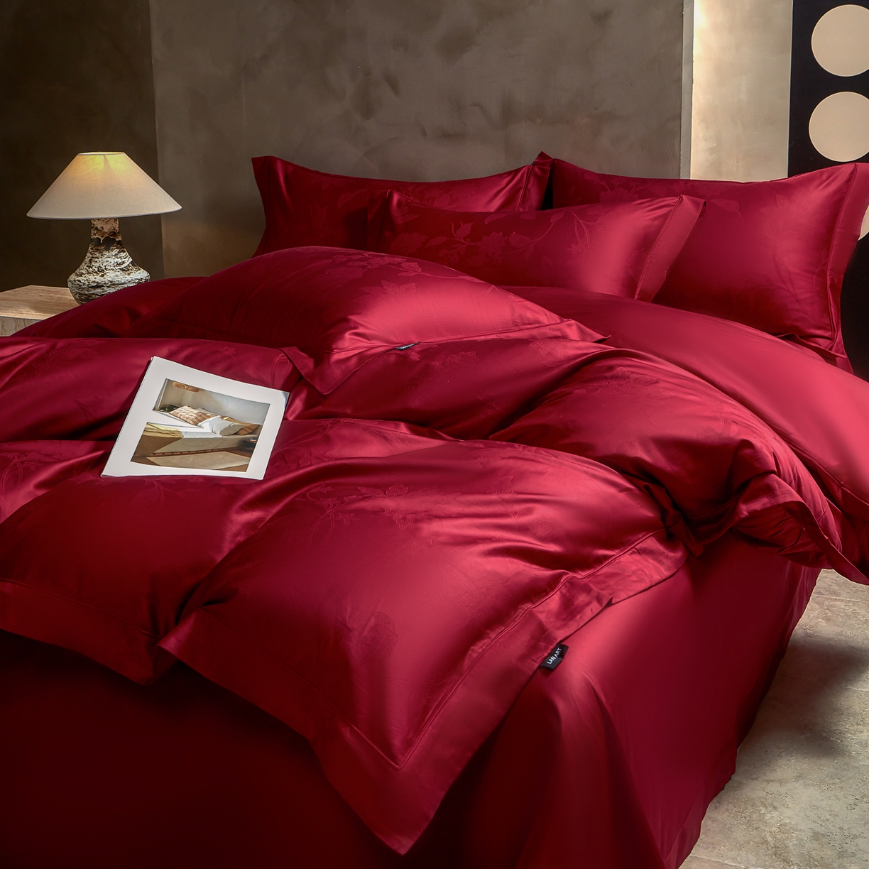 91家纺网 家纺一手货源 找家纺 （总）洺兰家居 2025新款新疆长绒棉纯棉60支大提花大红婚庆埋绳款四件套