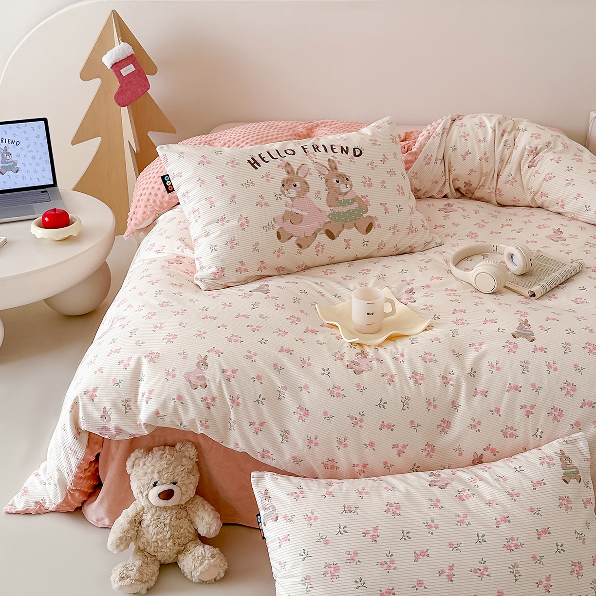 91家纺网 家纺一手货源 找家纺 （总）RYB红黄兰 2025新款设计师原创灯芯绒+豆豆绒婴儿绒数码印花四件套