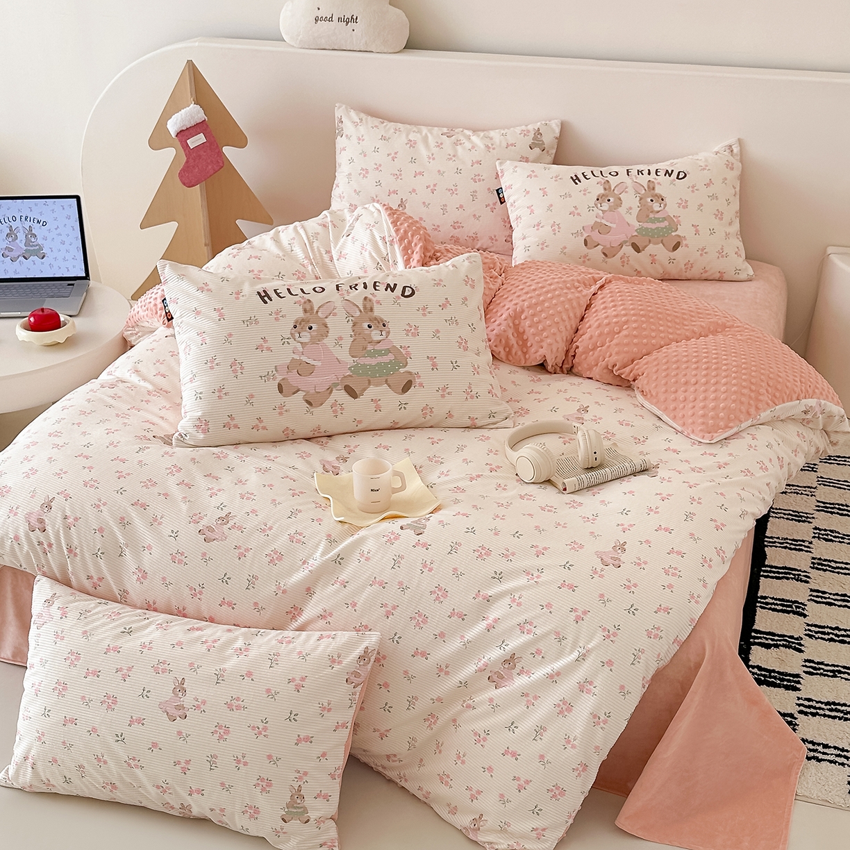 91家纺网 家纺一手货源 找家纺 （总）RYB红黄兰 2025新款设计师原创灯芯绒+豆豆绒婴儿绒数码印花四件套