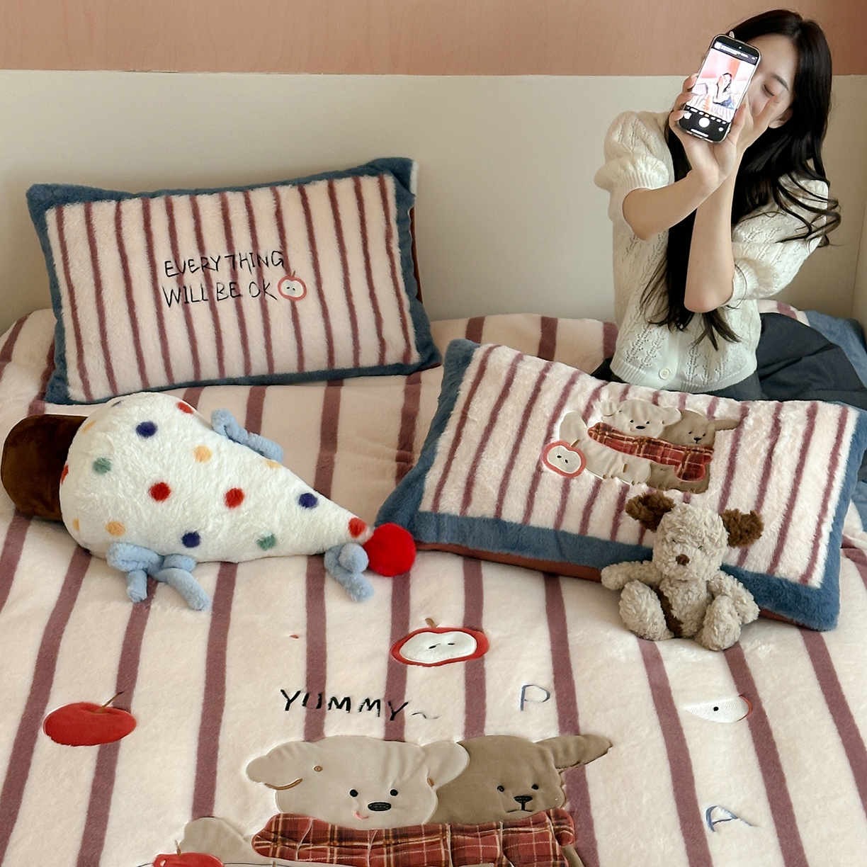 91家纺网 家纺一手货源 找家纺 （总）觅糖家纺 2025新款大版卡通兔毛绒系列刺绣四件套