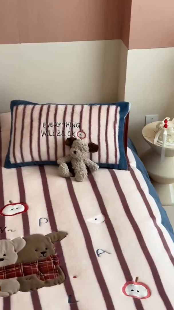 91家纺网 家纺一手货源 找家纺 （总）觅糖家纺 2025新款大版卡通兔毛绒系列刺绣四件套