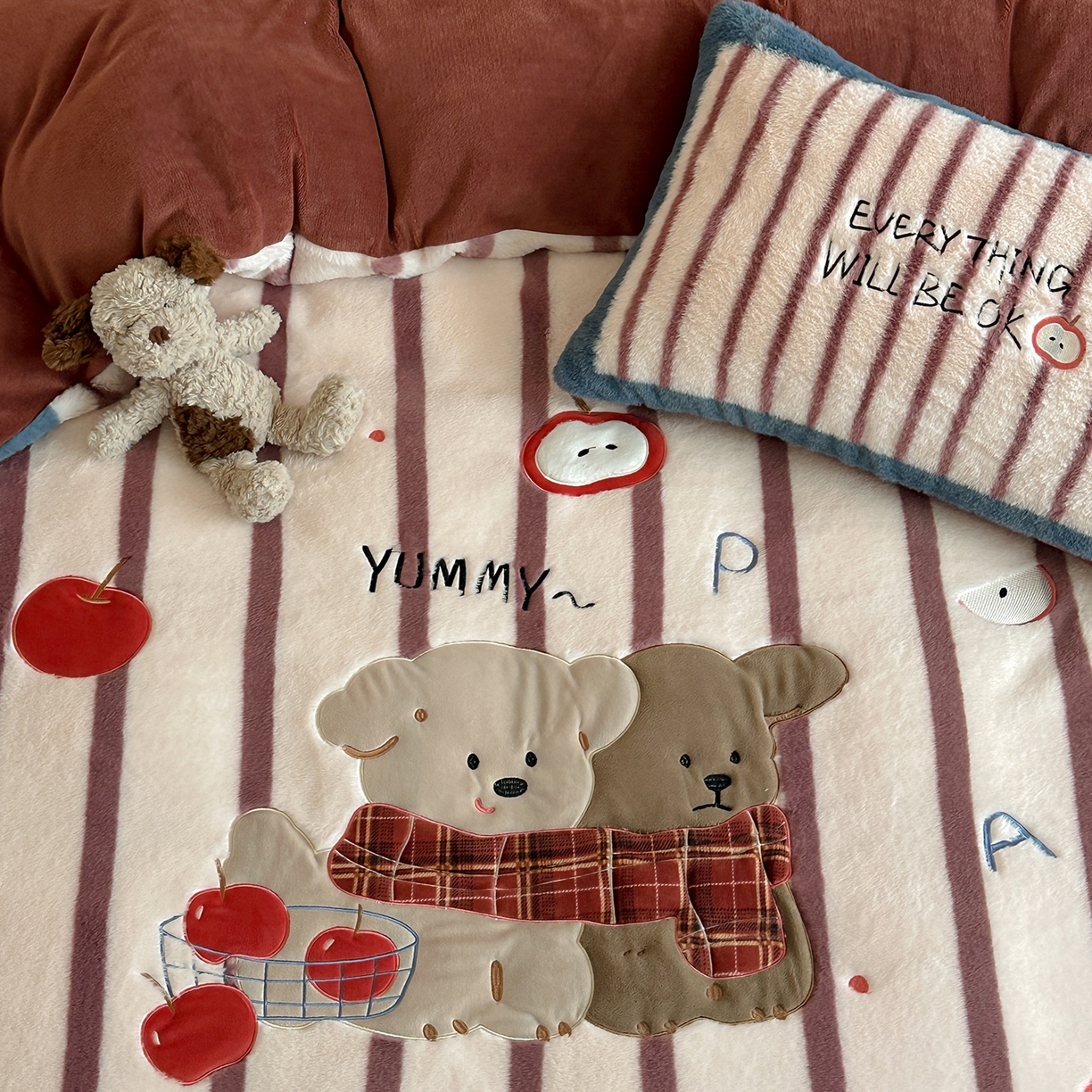 91家纺网 家纺一手货源 找家纺 觅糖家纺 2025新款大版卡通兔毛绒系列刺绣四件套 冬日暖宝