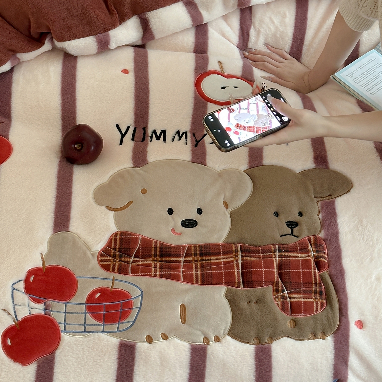 91家纺网 家纺一手货源 找家纺 （总）觅糖家纺 2025新款大版卡通兔毛绒系列刺绣四件套