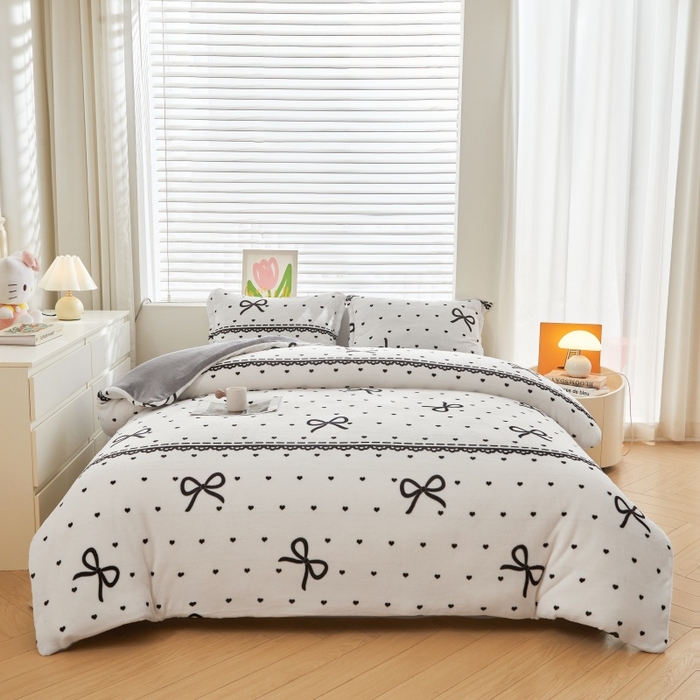 91家纺网 家纺一手货源 找家纺 森璐家纺 2025新款亲肤可拆卸牛奶绒棉花被子被芯 夜曲蝴蝶