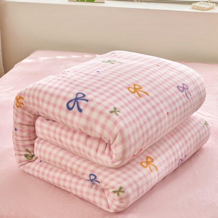 91家纺网 家纺一手货源 找家纺 森璐家纺 2025新款亲肤可拆卸牛奶绒棉花被子被芯 粉蝴蝶