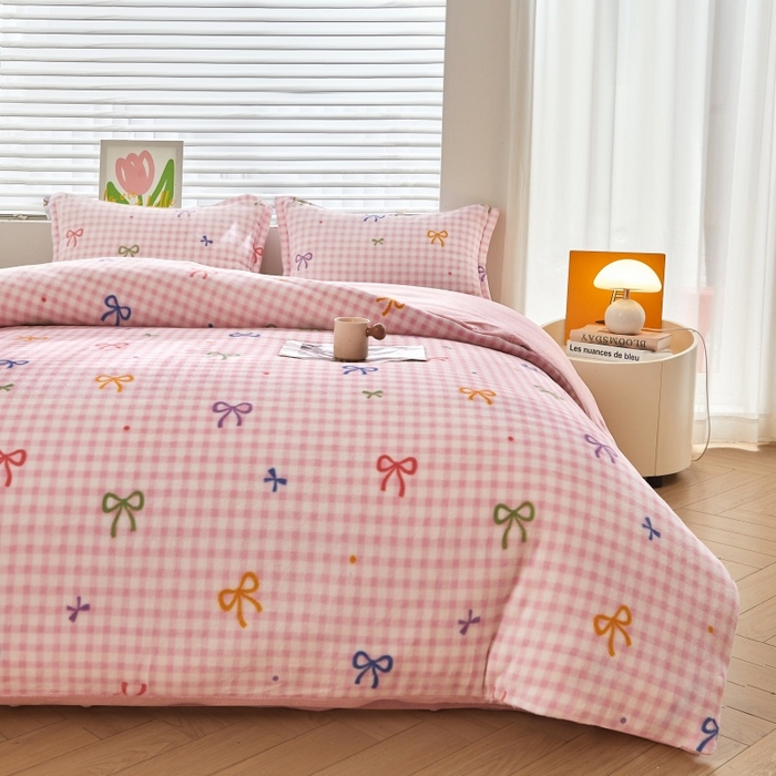 91家纺网 家纺一手货源 找家纺 森璐家纺 2025新款亲肤可拆卸牛奶绒棉花被子被芯 粉蝴蝶