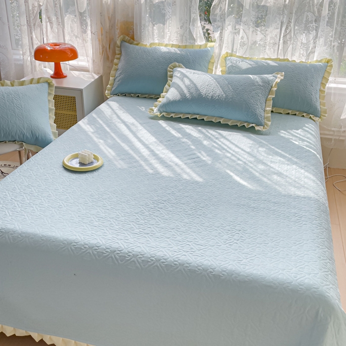 91家纺网 家纺一手货源 找家纺 （总）妮可 2025新款全棉纯色花边款40S纯棉夹棉绗缝四季款多功能床盖