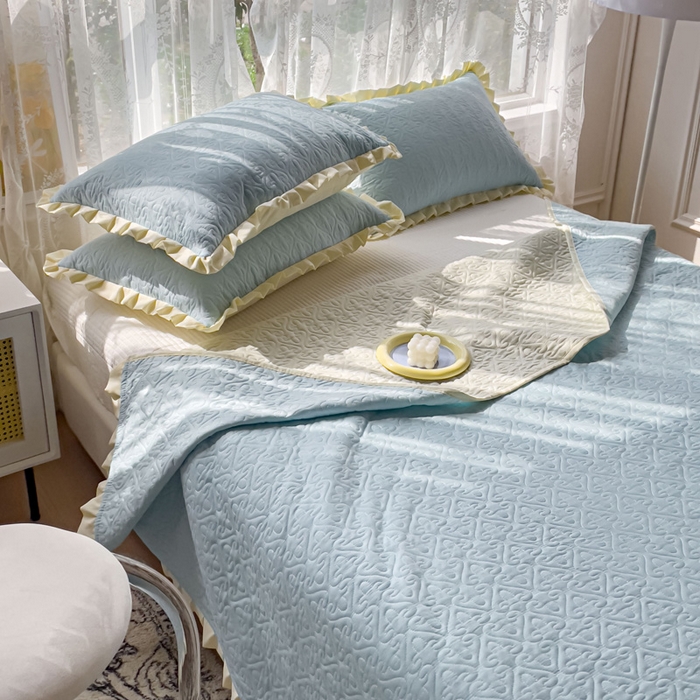 91家纺网 家纺一手货源 找家纺 （总）妮可 2025新款全棉纯色花边款40S纯棉夹棉绗缝四季款多功能床盖